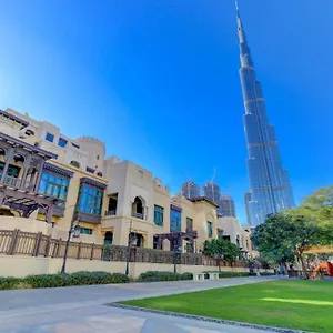 Durrani Homes: Garden Oasis At Souk Al Bahar With Jacuzzi Dubai